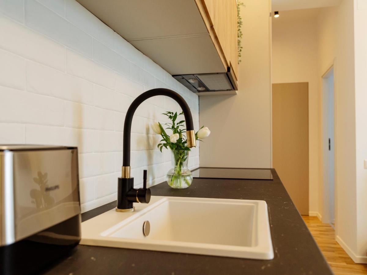 Sunny 2Br Flat - Top Location - Amazing Balcony Bukarest Exteriör bild