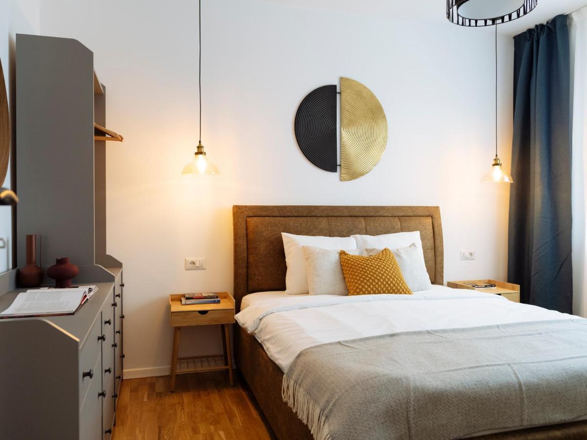 Sunny 2Br Flat - Top Location - Amazing Balcony Bukarest Exteriör bild