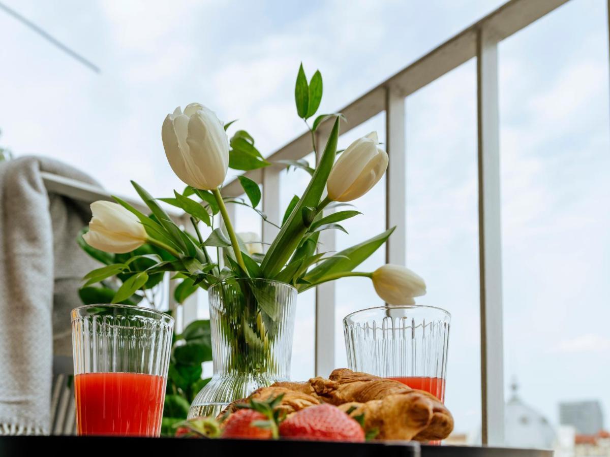 Sunny 2Br Flat - Top Location - Amazing Balcony Bukarest Exteriör bild